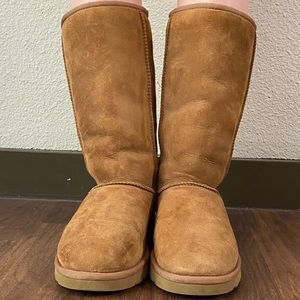 UGG Women’s Classic Tall II Chesnut